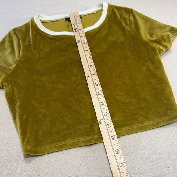 Urban Outfitters Olive Green Velvet Crop Top with White Trim - Size S/P - Picture 14 of 15